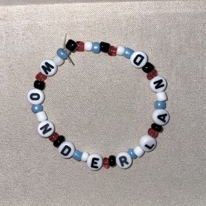 Taylor Swift | Wonderland | Homemade Friendship Bracelet